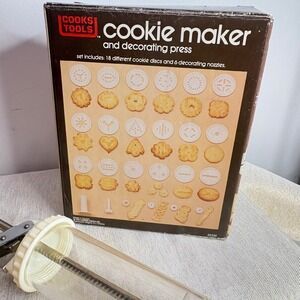 Cooks Tools Cookie Maker and Decorating Press Set 18 Discs 6 Nozzles Vintage